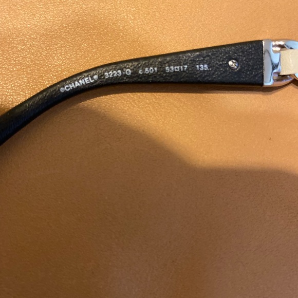 Chanel eyeglass black and white leather - Picture 3 of 8